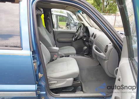 2005 Jeep Liberty Sport z USA, uszkodzony, nr VIN 1J4GL48K55W553213